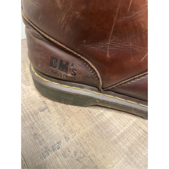 Dr. Martens Steel Toe Air Wave Brown Leather Boots10 Oil Resistant Cushioned Sol - Picture 9 of 14
